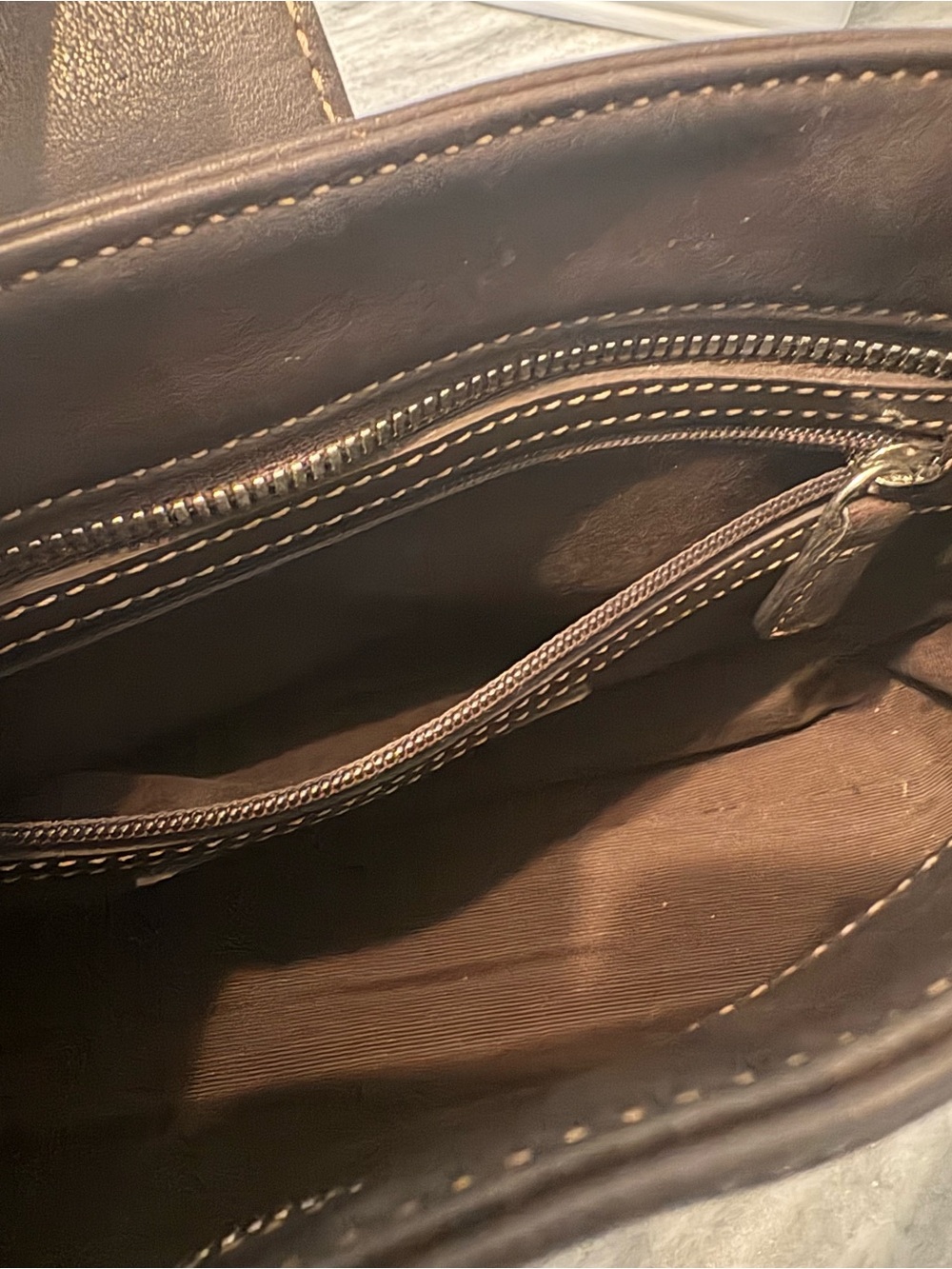 Vintage Coach Hamptons
Legacy Hobo Shoulder Bag - Picture 9 of 11